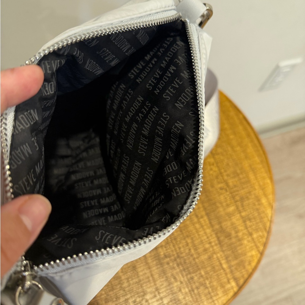 Steve Madden Silver Crossbody Bag - Picture 4 of 4